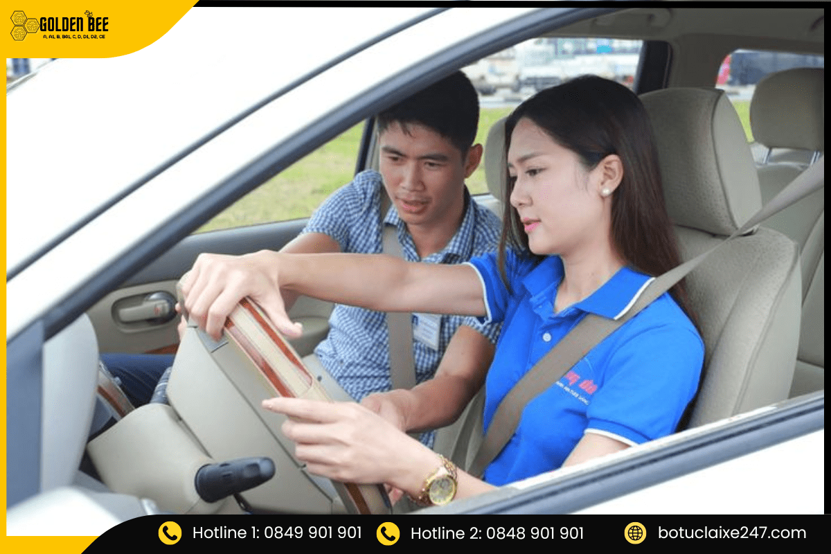 Học lái xe ô tô phần thực hành tại trung tâm đào tạo vào bổ túc lái xe golden bee